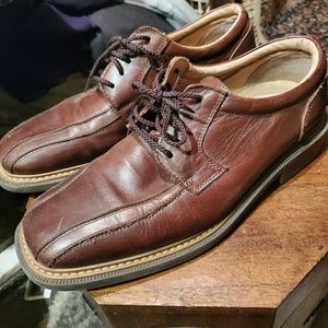 Like NEW pair of SKETCHERS shoe collec